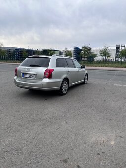 Toyota avensis 2.0 VVT-i - 4