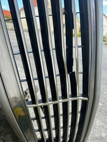 Mercedes W210 - přední kapota - 4