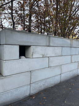 Prodám betonové bloky (lego) + lanová oka - 4