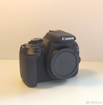 Canon EOS 2000D + příslušenství + objektiv 18 - 55 mm - 4