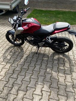 Honda CB125R - 4