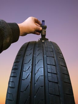 215/65/16 Pirelli, letní pneumatiky. Poslání na dobírku - 4