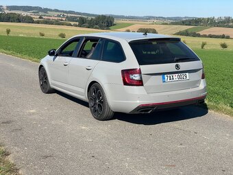 ŠKODA OCTAVIA RS 245 - 4