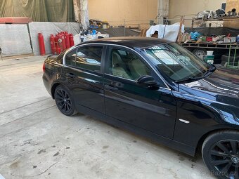 Bmw e 90 , 318 d - 4