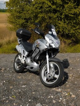 (Rezervováno)Honda Varadero XL125 2009 - 4