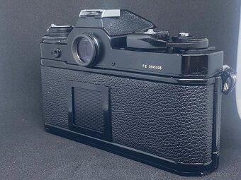 Nikon FE – černý, v pěkném a plně funkčním stavu - 4