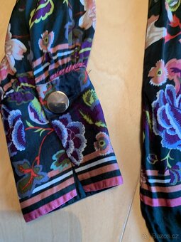 halenka zn. Massimo Dutti- vel. 36 - 4