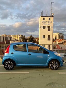 Peugeot 107 benzín - 4