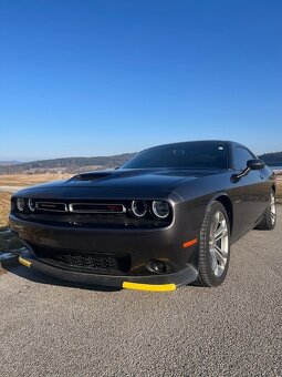 DODGE CHALLANGER 5,7 RT 2020 MANUÁL - 4