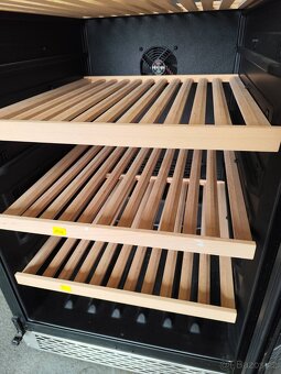 Vinotéka Klarstein 379 l - 4