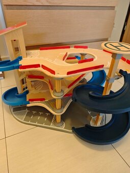 Dřevěná garáž/parkovací dům - 4