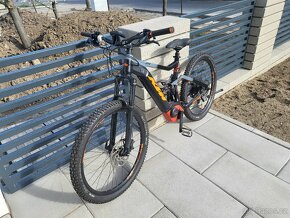 Prodám velmi málo jeté elektrokolo KTM - 4