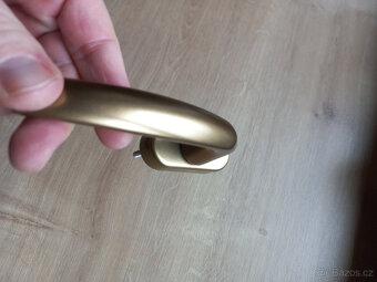 Okenní kliky Hoppe Atlanta secustic F4 bronz - 4