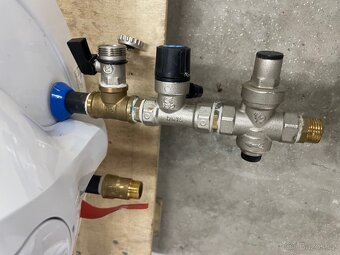 ELEKTRICKÝ OHŘÍVAČ VODY MORA EOM120PKT - 4