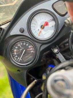 Suzuki SV650S - 4