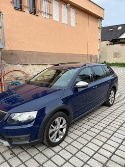 Prodám ŠKODA OCTAVIA SCOUT - 4