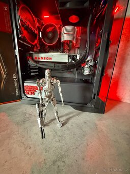 Terminator PC LC Vega 64 / Ryzen 2700X / 32G / 1TB nvme - 4