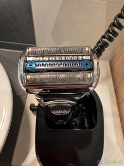 Holící strojek Braun serie 9 - 4