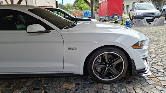 Ford Mustang 2019 GT 5.0 V8, manual - 4
