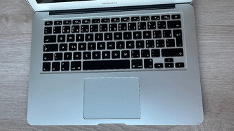 MacBook Air 13" 2017 / 1.8 GHz / 8 GB / 128 GB - 4