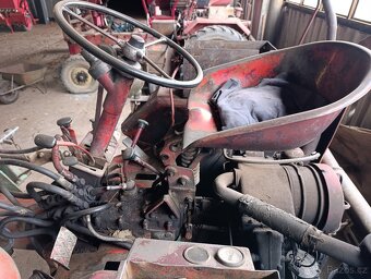 Prodám traktor, nosič nářadí RS - 4