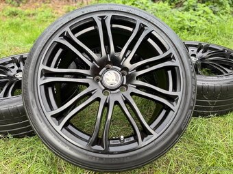 Kompletní letní Alu kola WheelWorld - 235/40 R19 XL - 5x112 - 4