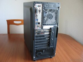 Prodám počítač s monitorem na práci i hry - 4