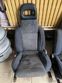 Mitsubishi Colt - sedačky - 4