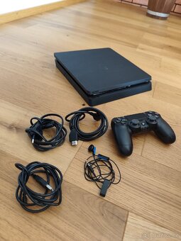 Sony PlayStation 4 - 4