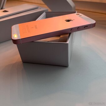 IPhone SE 32 GB zlatorůžový - 4
