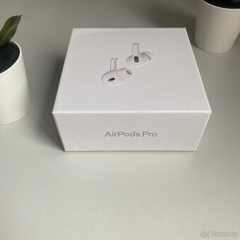 Apple AirPods Pro 2 - 4