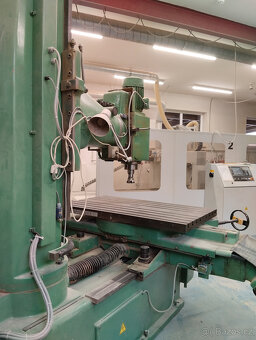 Modelářská frézka - 4