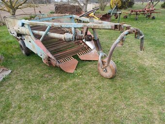 Sazeč a Tek na brambory za traktor - 4