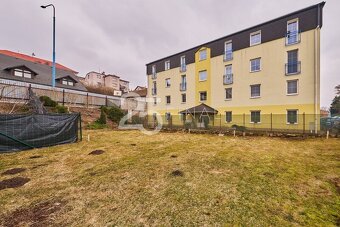 Prodej bytu o dispozici 2+1 s využitím společné zahrady a pa - 4