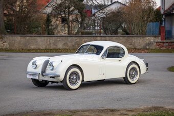 Jaguar XK120 Coupe - 4