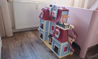 Playmobil velký třípatrový dům pro panenky 70205 - 4