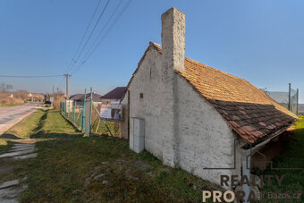 Prodej pozemku 450 m2 s vinným sklepem ve Strachoticích, okr - 4