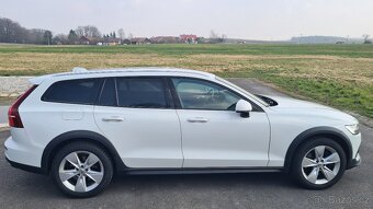 Volvo V60Cross Country D4 - 4