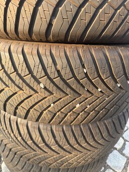 4x celoroční pneu 215/60 r16 - 4
