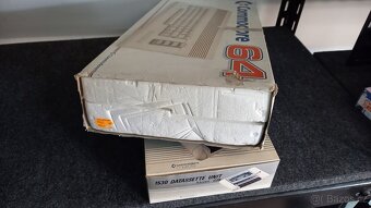 Commodore C64 C - 4