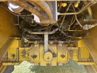 Komatsu  WB97S Závada Pojezdu+1x Bagr na díly v ceně - 4