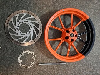 Kompletní přední kolo KTM RC 390 - 4