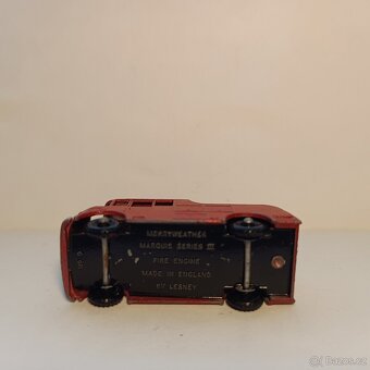 Matchbox RW No9 Marquis Series III Fire Engine - 4