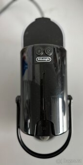 Kapslový kávovar De'Longhi Nespresso Inissia EN80B černý - 4
