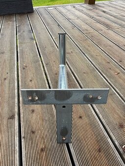 Satelitní držák - 4