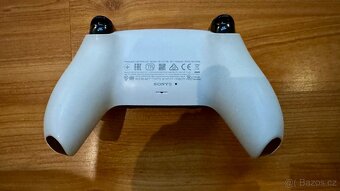 Ovladač pro PS5 Dualsense + stativ - 4