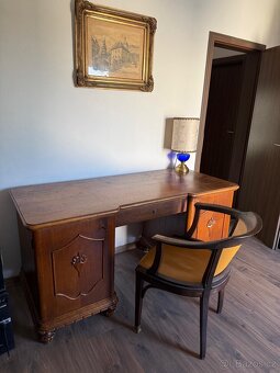 Starožitná sestava - knihovna, psací stůl a židle - 4