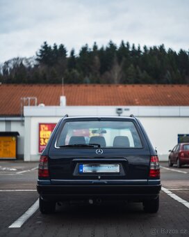 Mercedes-Benz W124 E250TD - 4