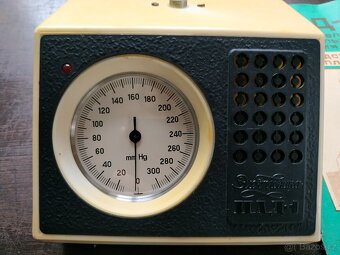 RETRO_Sovětský měřič krevního tlaku ИАД-1 (IAD-1)_SSSR - 4