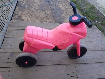 Plastové odrážedlo - 4